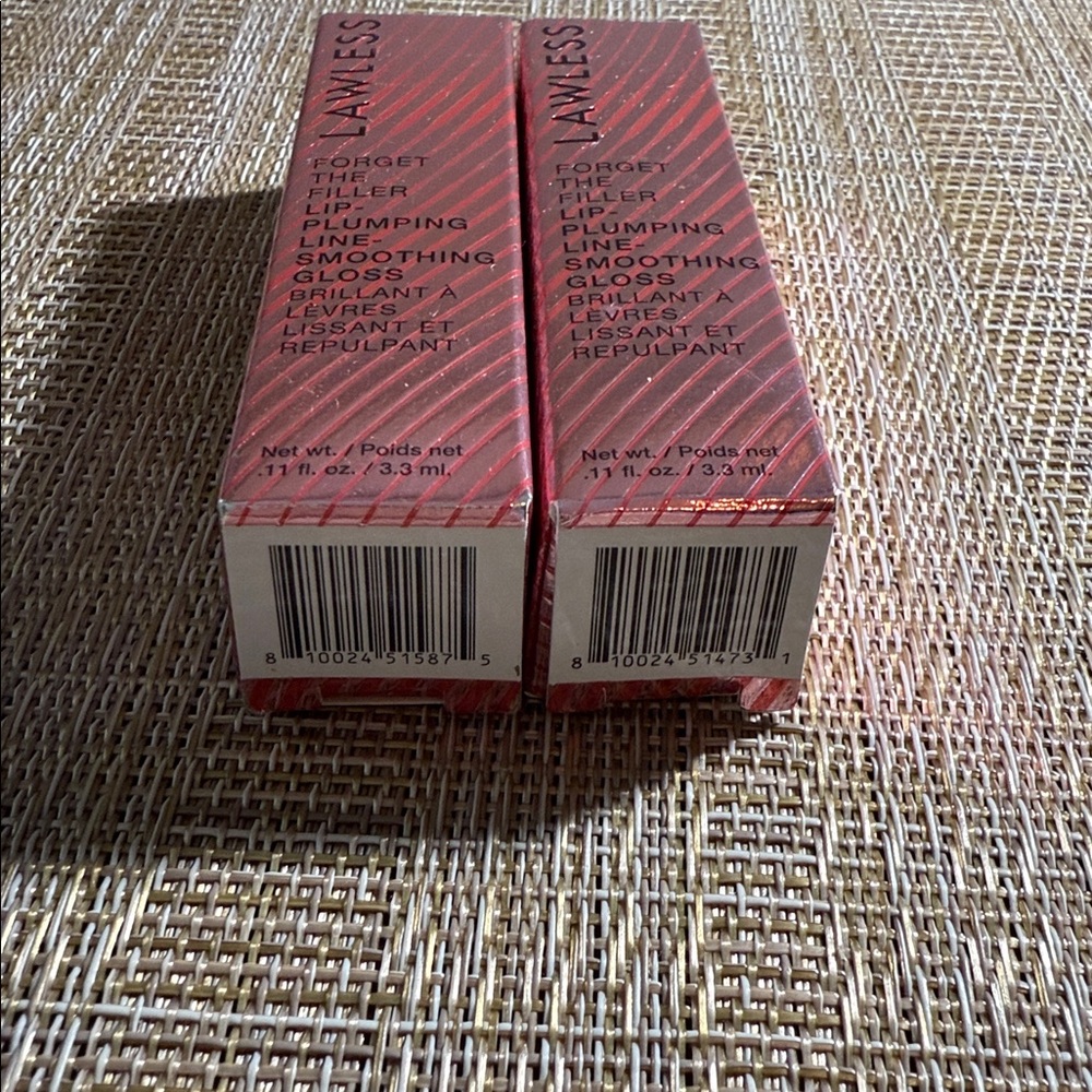 Lawless
Forget the filler lip, plumping line smoothing gloss. - Picture 2 of 4